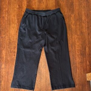 Great condition- old navy wide leg active pants